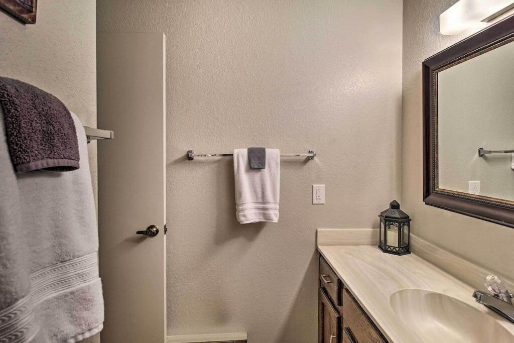 Apartment In Pinetop Community W- Gas Grill! Indian Pine ภายนอก รูปภาพ
